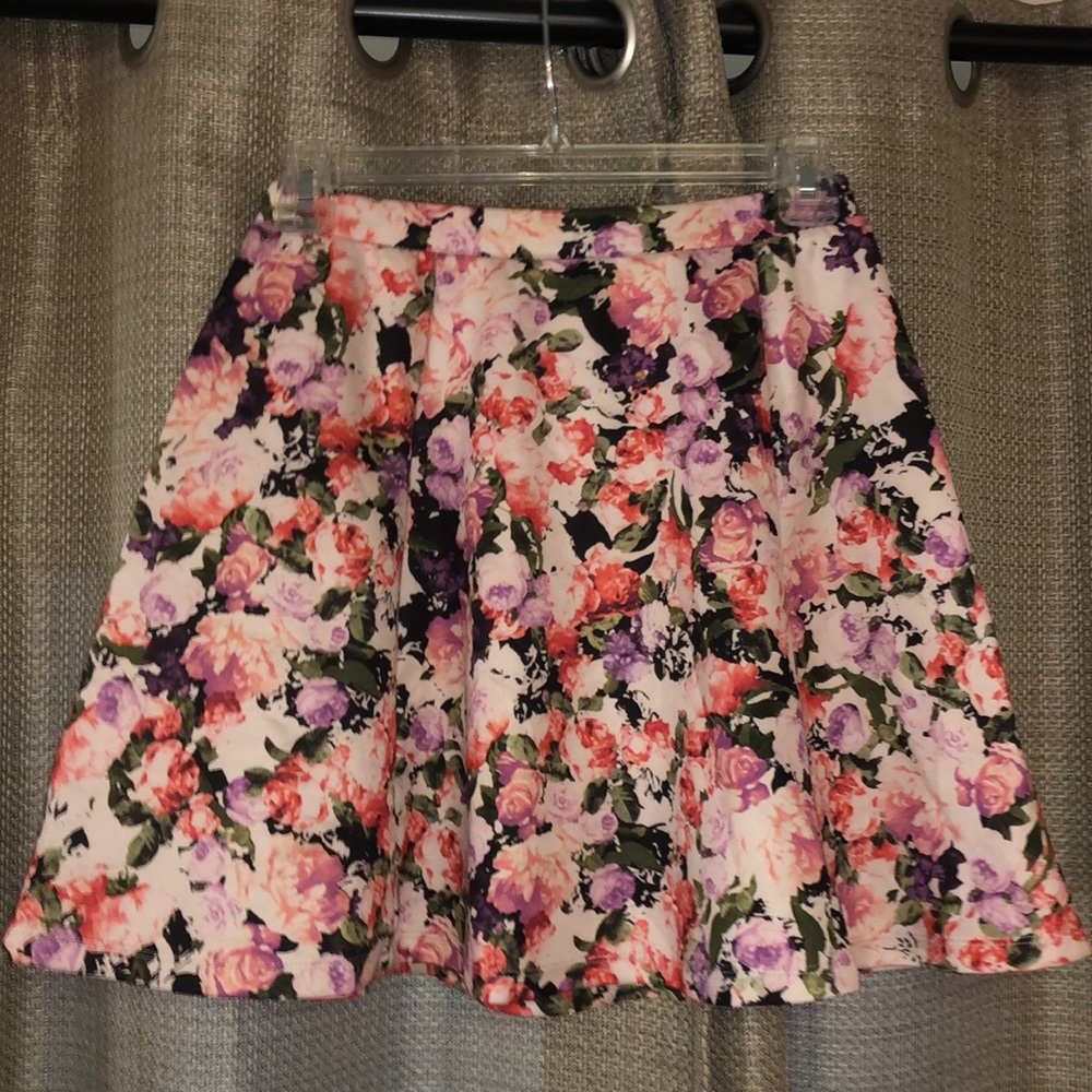 High waisted skirt